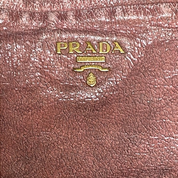 Prada purse - Picture 3 of 14